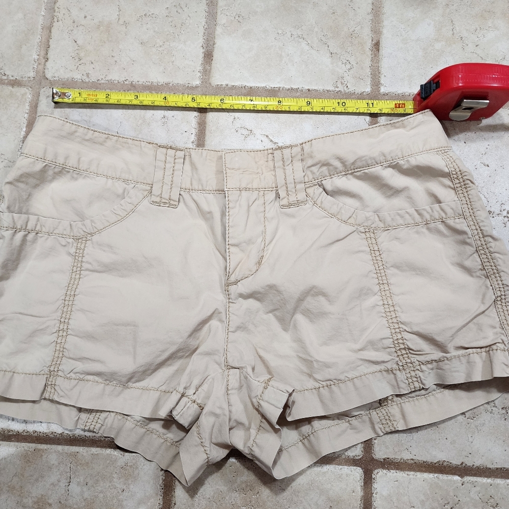 Pre-Loved Express Shorts - Picture 8 of 13